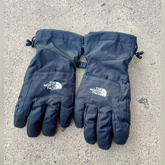 NWOT THE NORTH FACE Black SkiYouth Gloves Future Light Size Medium Sports Winter - Picture 1 of 3